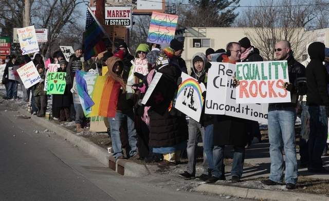 homosexual church in des moines iowa Why is carlos so gay